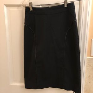 Kensie Black Pencil Skirt with Detail (Size 2)
